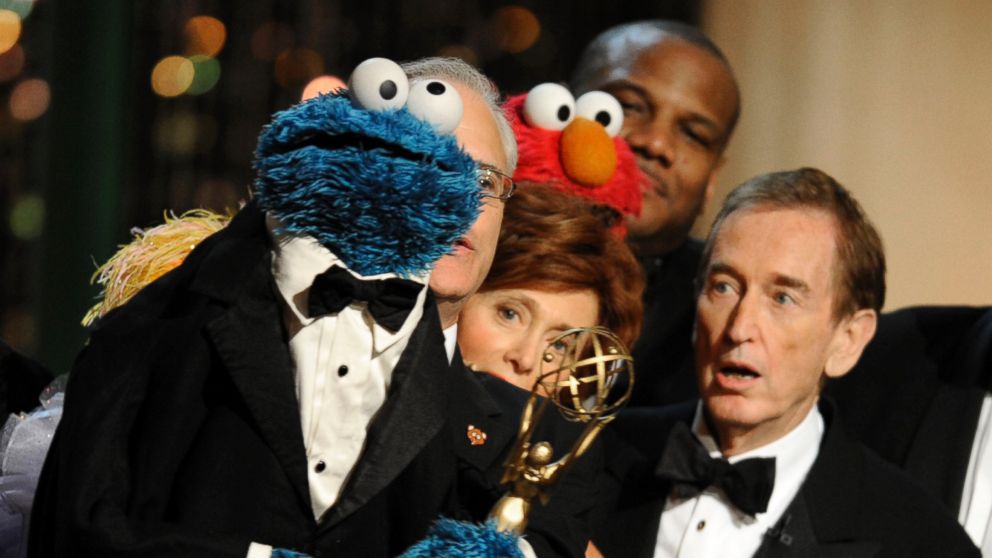 ‘Sesame Street’ cast member Bob McGrath has died, family says
