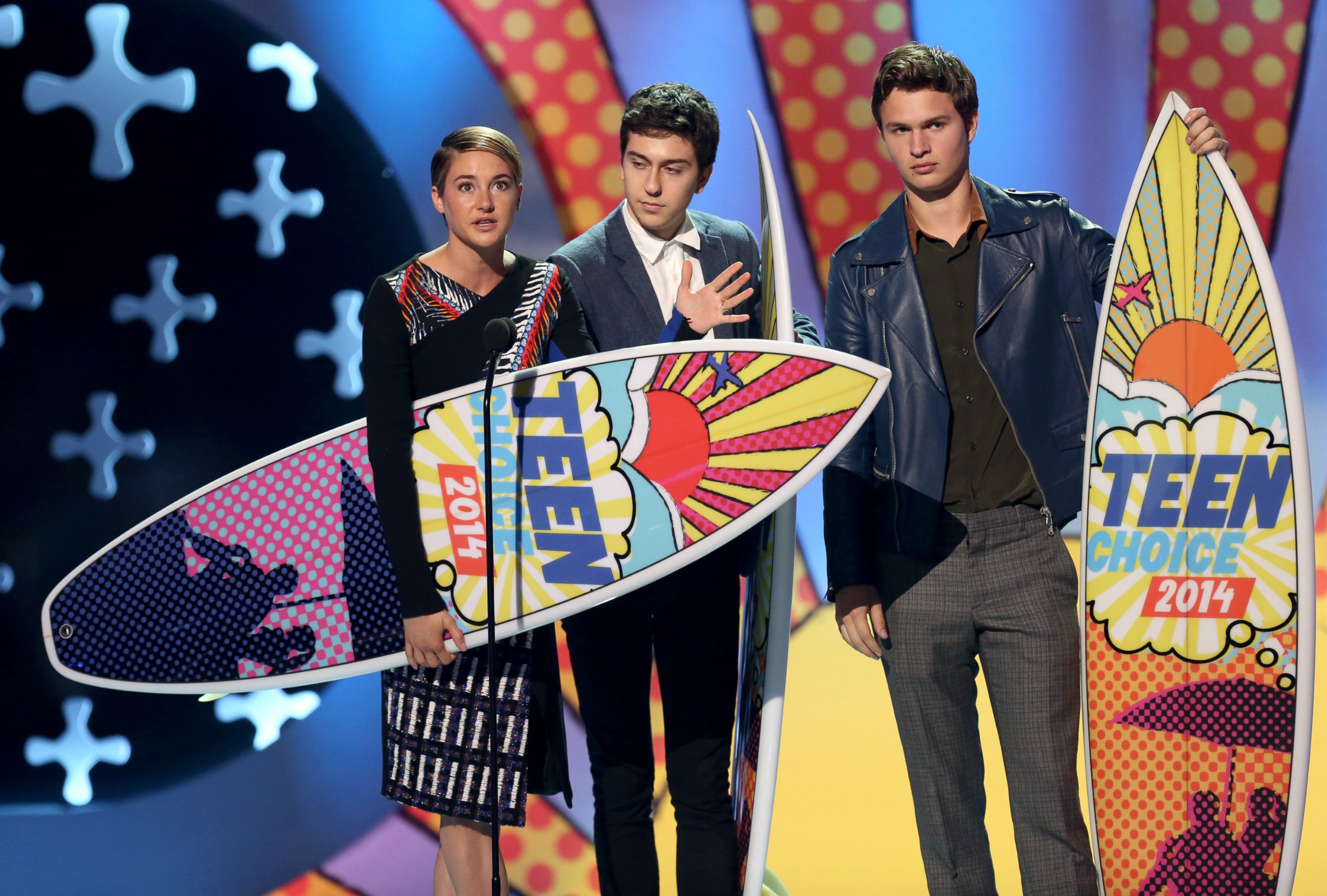 PHOTO: Shailene Woodley, from left, Nat Wolff and Ansel Elgort accept the award for choice movie: drama for "The Fault In Our Stars" at the Teen Choice Awards at the Shrine Auditorium, Aug. 10, 2014, in Los Angeles.