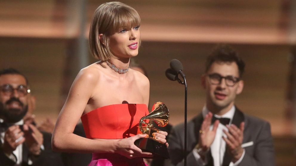 VIDEO: 2016 Grammy Awards: The Best Moments of the Night