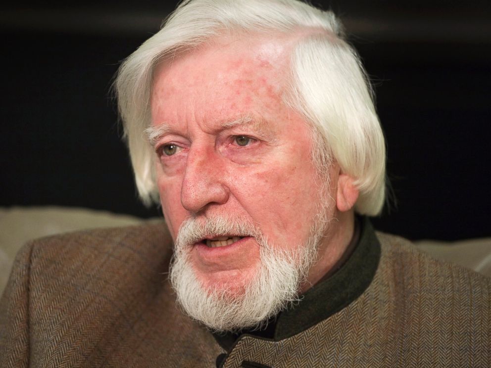PHOTO: Caroll Spinney, who voices Big Bird and Oscar the Grouch, is interviewed during a break from taping an episode of Sesame Street in New York, April 10, 2008.
