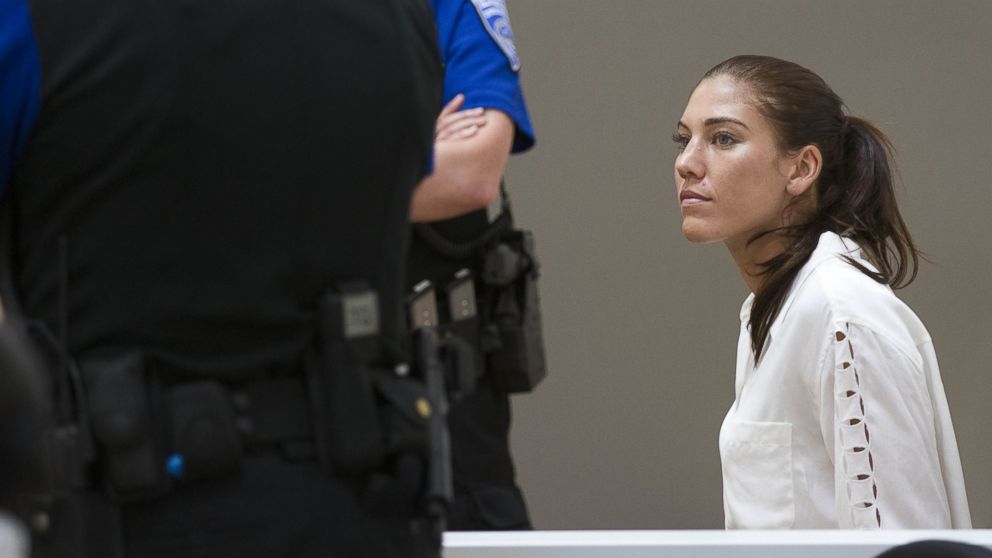 PHOTO: U.S. women's soccer team goalkeeper Hope Solo appears in Kirkland Municipal Court, June 23, 2014, in connection with her domestic violence arrest at her sister's home in Kirkland, Wash.