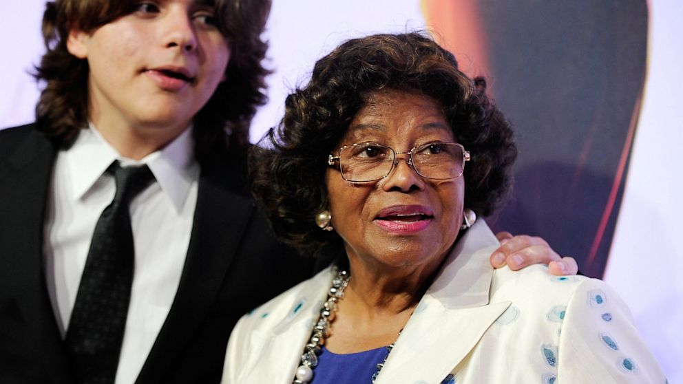 Katherine Jackson and Prince Jackson arrive at the world premiere of "Michael Jackson ONE" in Las Vegas, June 29, 2013.