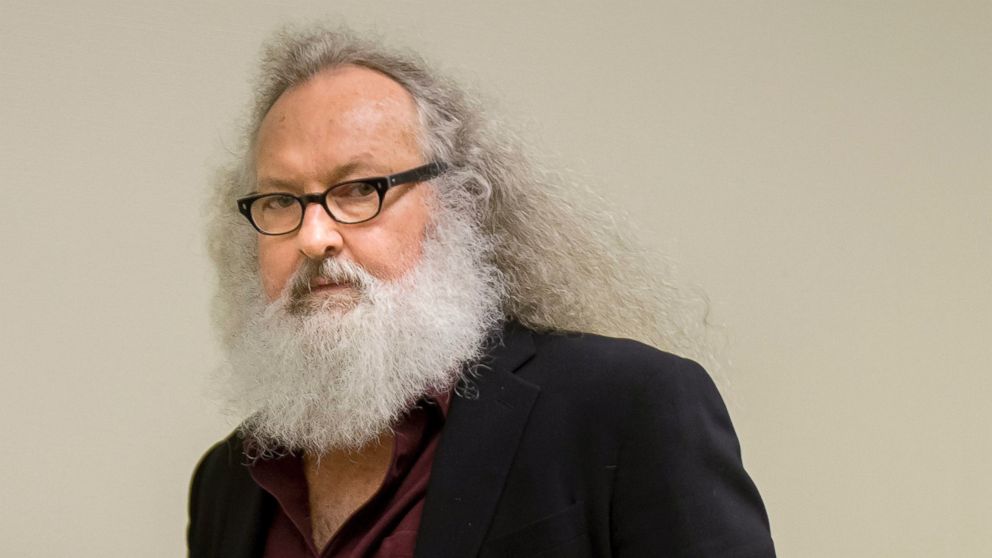 Randy Quaid arrives at his Immigration and Refugee Board hearing in Montreal on Oct. 8, 2015. 