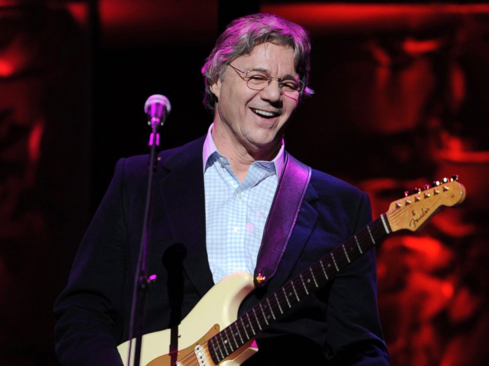 PHOTO: Steve Miller performs at the 25th annual ASCAP Pop Music Awards, in Los Angeles, April 9, 2008.