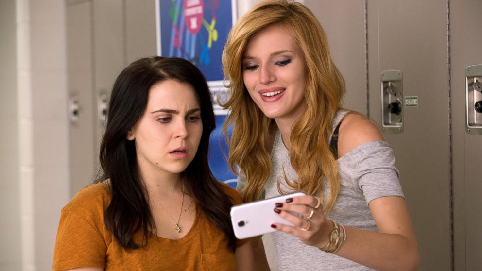 PHOTO: Mae Whitman, left, and Bella Thorne appear in a scene from "The DUFF."