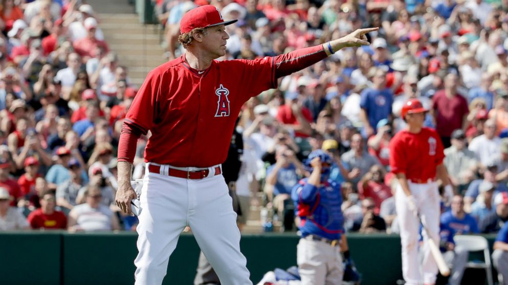 Actor Will Ferrell and his children meet Los Angeles Dodgers first