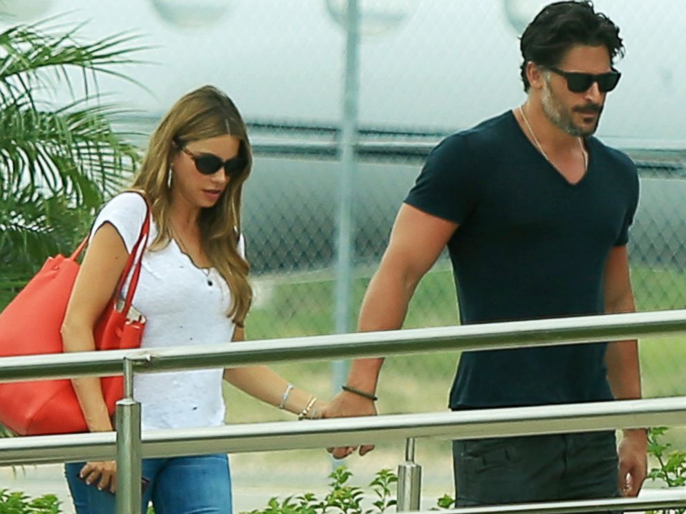 PHOTO: Sofia Vergara and boyfriend Joe Manganiello are spotted catching a flight out of Cabo San Lucas, Mexico after enjoying a romantic vacation together, Sept. 1, 2014.