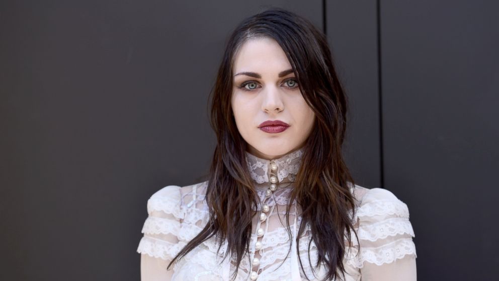 VIDEO: Frances Bean Cobain Opens Up About Her Father