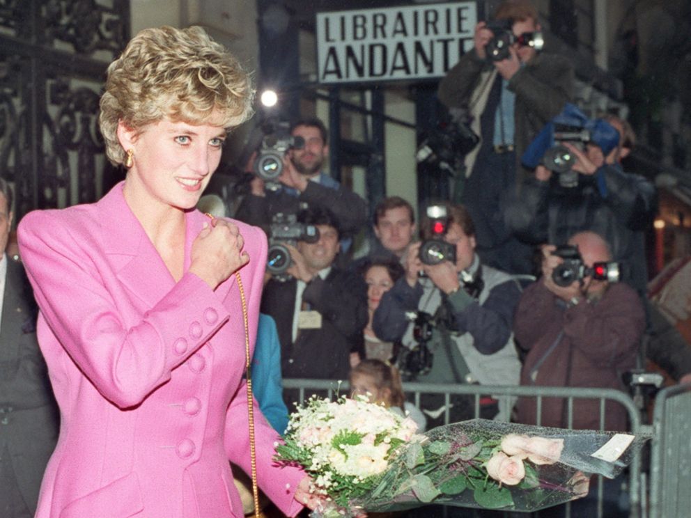 PHOTO: Princess Diana leaving the first anti-AIDS bookshop in Paris, Nov. 14, 1992.