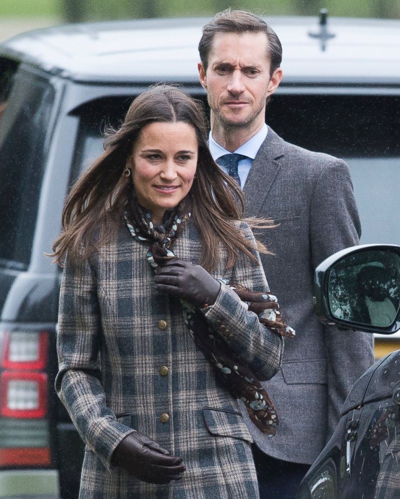 PHOTO: Pippa Middleton and James Matthews attend church on Christmas Day, December 25, 2016 in Bucklebury, Berkshire.