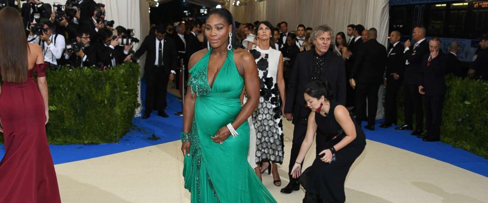 Inside Serena Williams Shakerattleandroll Baby Shower Abc News