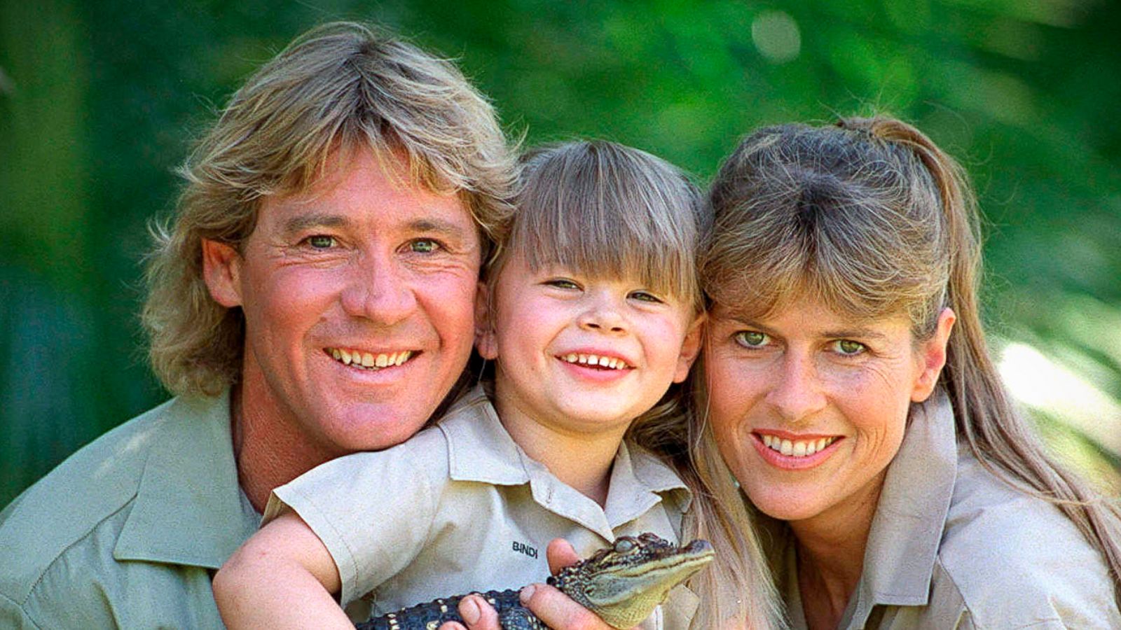 PHOTO: "Crocodile Hunter" Steve Irwin with his wife Terri Irwin, and daughter Bindi Irwin, and a baby crocodile at Australia Zoo in Queensland, Dec. 14, 2002.