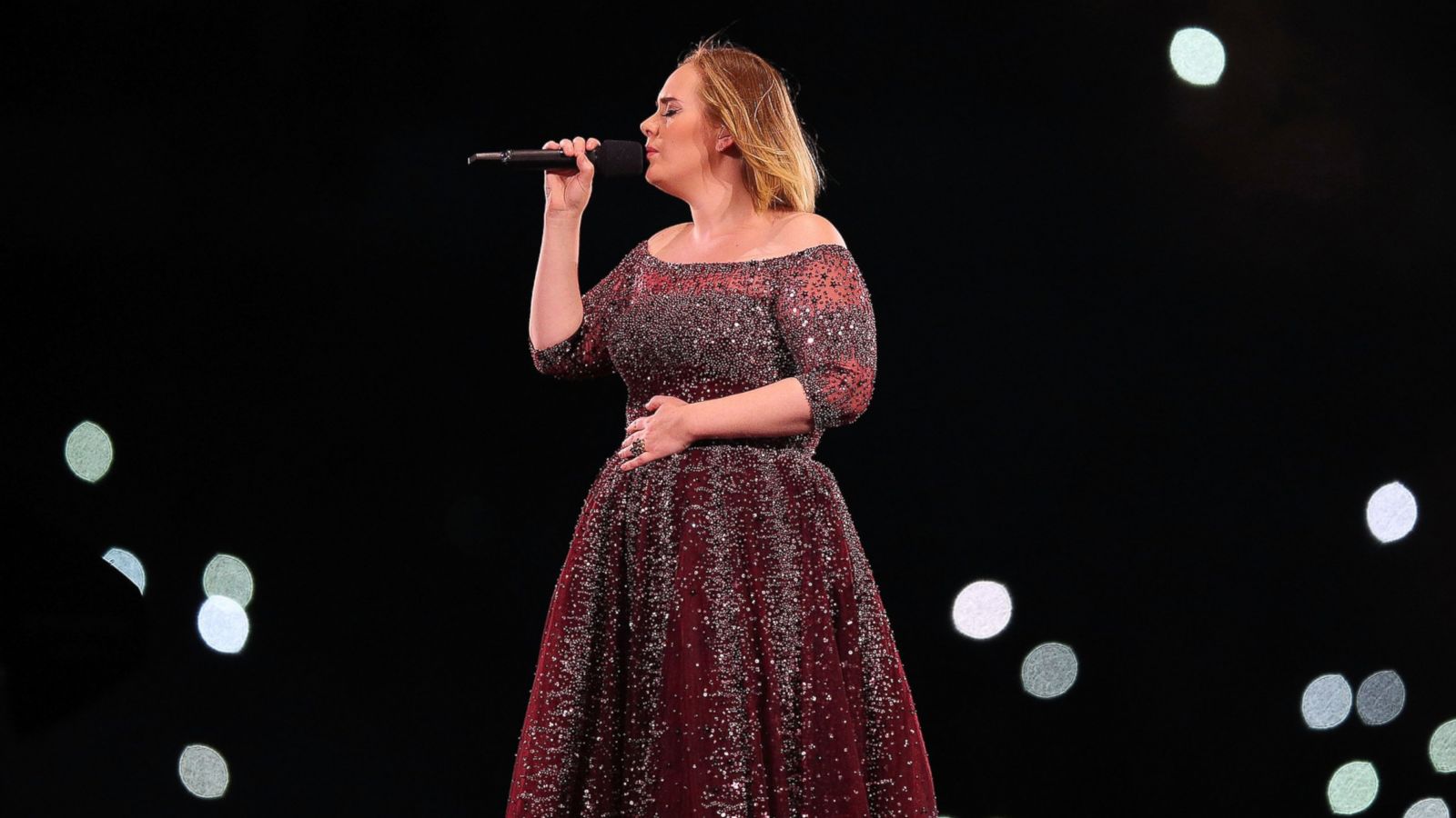 Adele 'held back in speech' and 'wore Disney dress' as she