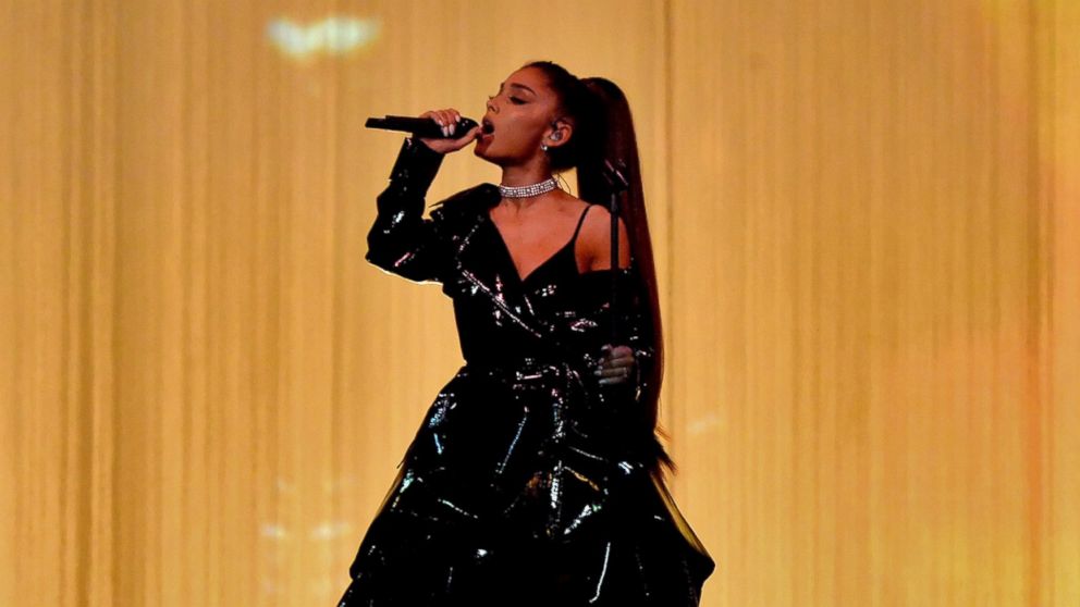 Ariana Grande's One Love Manchester concert tickets sell out - BBC