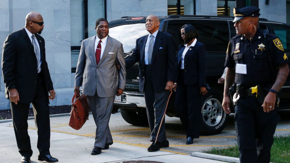 Comedian Bill Cosby, center, arrives at the Montgomery County courthouse for a trial hearings in the sexual assault case against him in Norristown, Pennsylvania, Nov. 1, 2016.