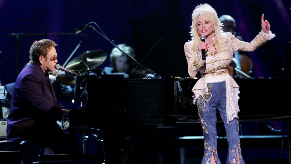 PHOTO: Sir Elton John and Dolly Parton perform at the 39th Annual Country Music Association Awards at Madison Square Garden, Nov. 15, 2005, in New York City.