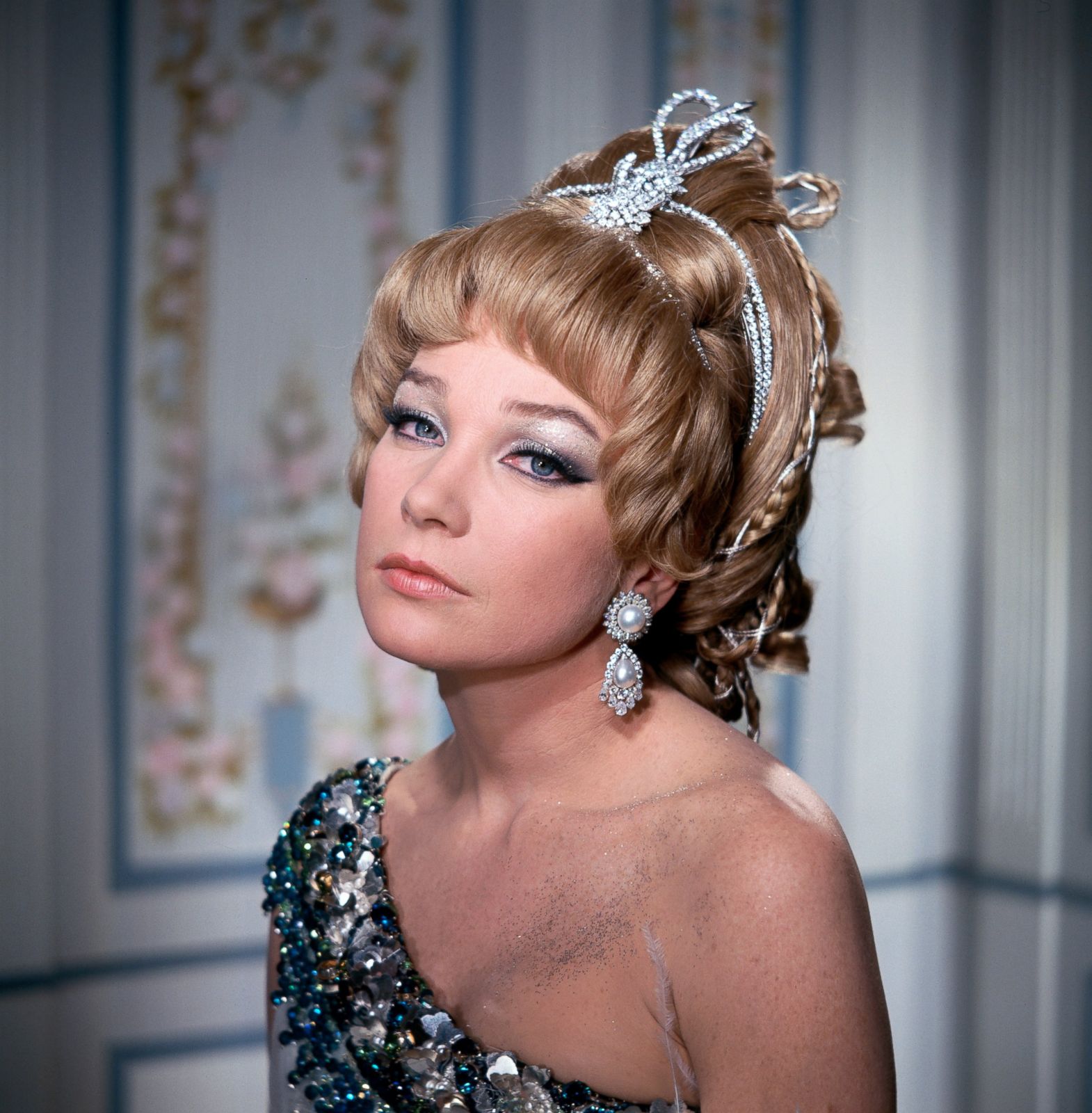 Shirley MacLaine through the years - ABC News