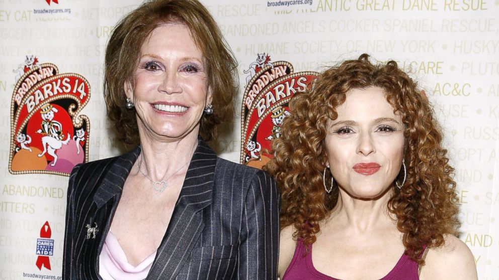 Bernadette Peters Recalls Funny Moment On Set With Her Friend Mary Tyler Moore Abc News