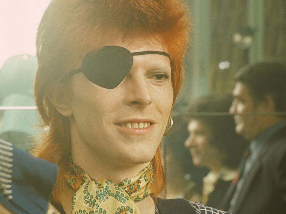 PHOTO:David Bowie is seen being interviewed at the Amstel Hotel, Feb. 7, 1974 in Amsterdam.