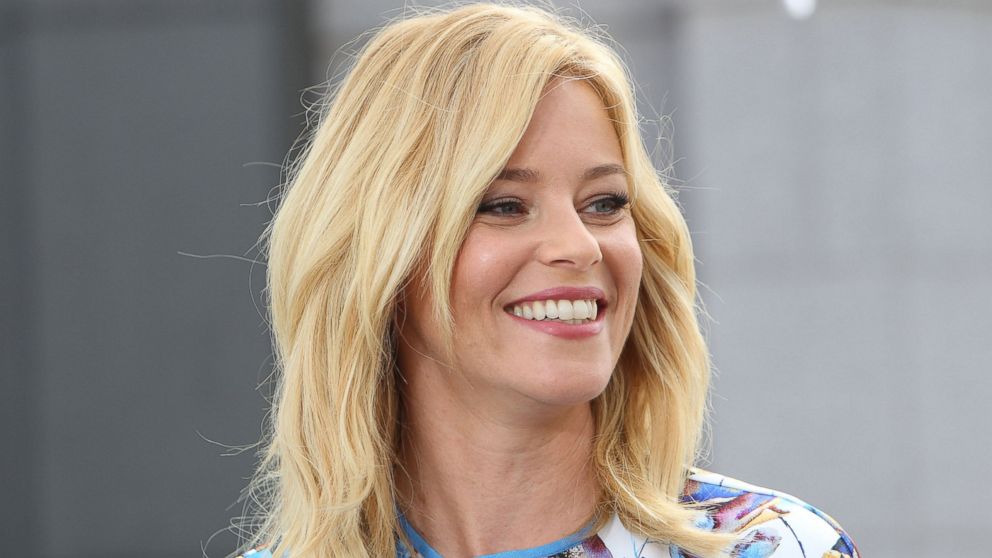 PHOTO: Elizabeth Banks is seen during an interview on "EXTRA" at Westfield Century City, Sept. 3, 2014 in Los Angeles.