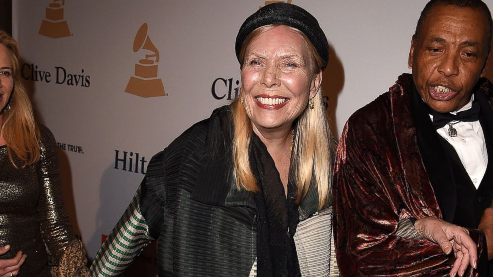 Joni Mitchell arrives at the Pre-Grammy Gala And Salute To Industry Icons Honoring Martin Bandier on February 7, 2015 in Los Angeles, California.