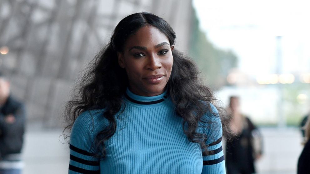 PHOTO: Serena Williams is seen leaving the Versace show during Milan Fashion Week Spring/Summer 2017 on Sept. 23, 2016 in Milan. 