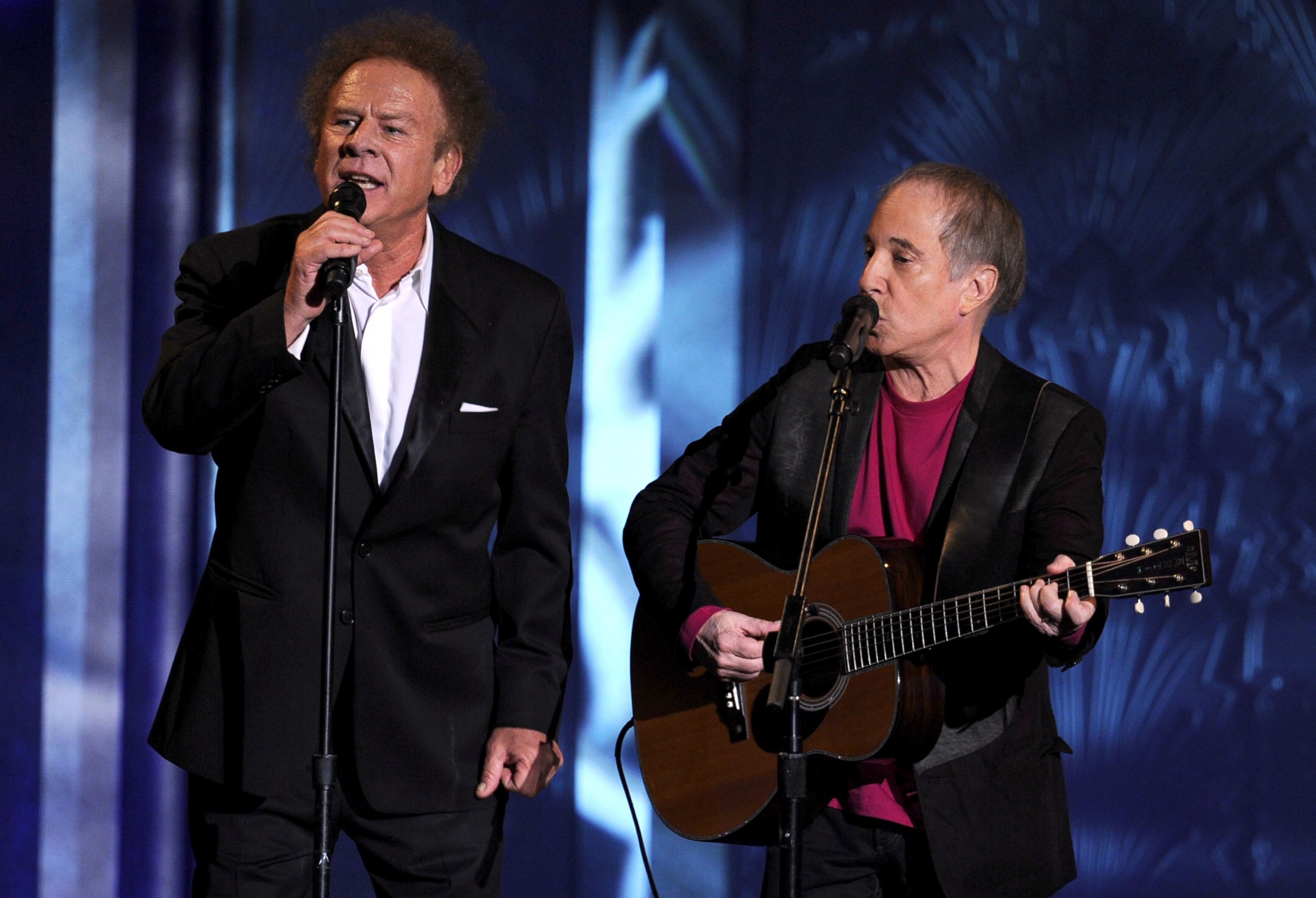 PHOTO: Musicians Art Garfunkel and Paul Simon of Simon & Garfunkel perform onstage during the 38th AFI Life Achievement Award honoring Mike Nichols held at Sony Pictures Studios, June 10, 2010, in Culver City, Calif