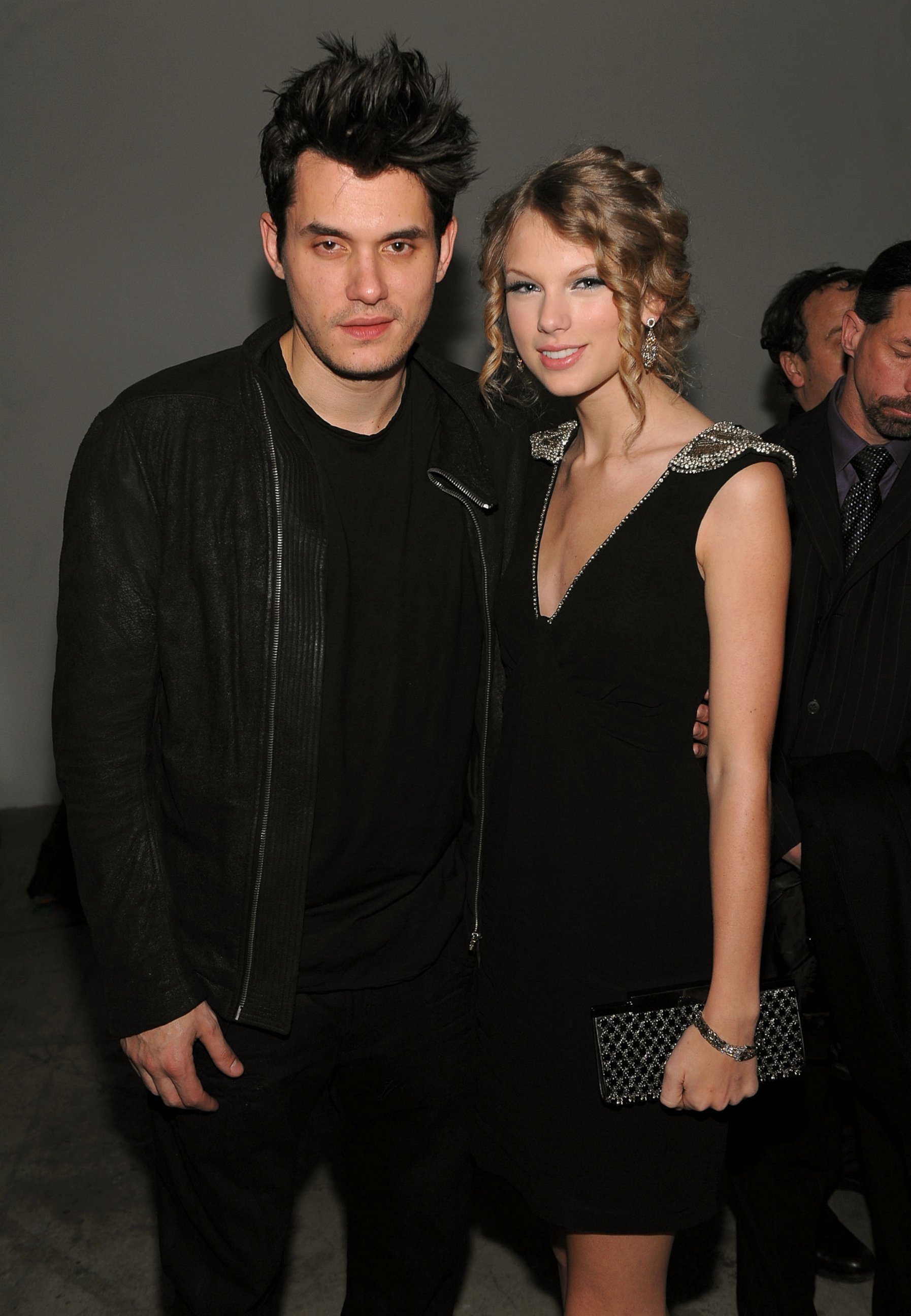 PHOTO:John Mayer and Taylor Swift shown December 8, 2009 in New York City. 