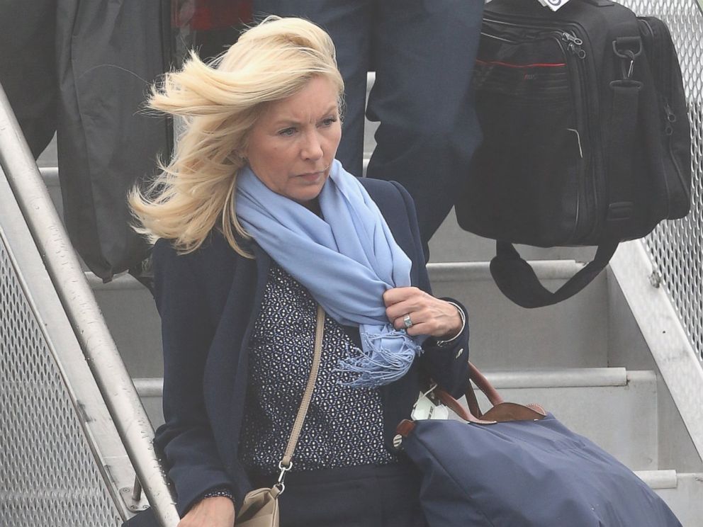 PHOTO: Amanda Cook Tucker arrives at Wellington Military Terminal on April 7, 2014 in Wellington, New Zealand.