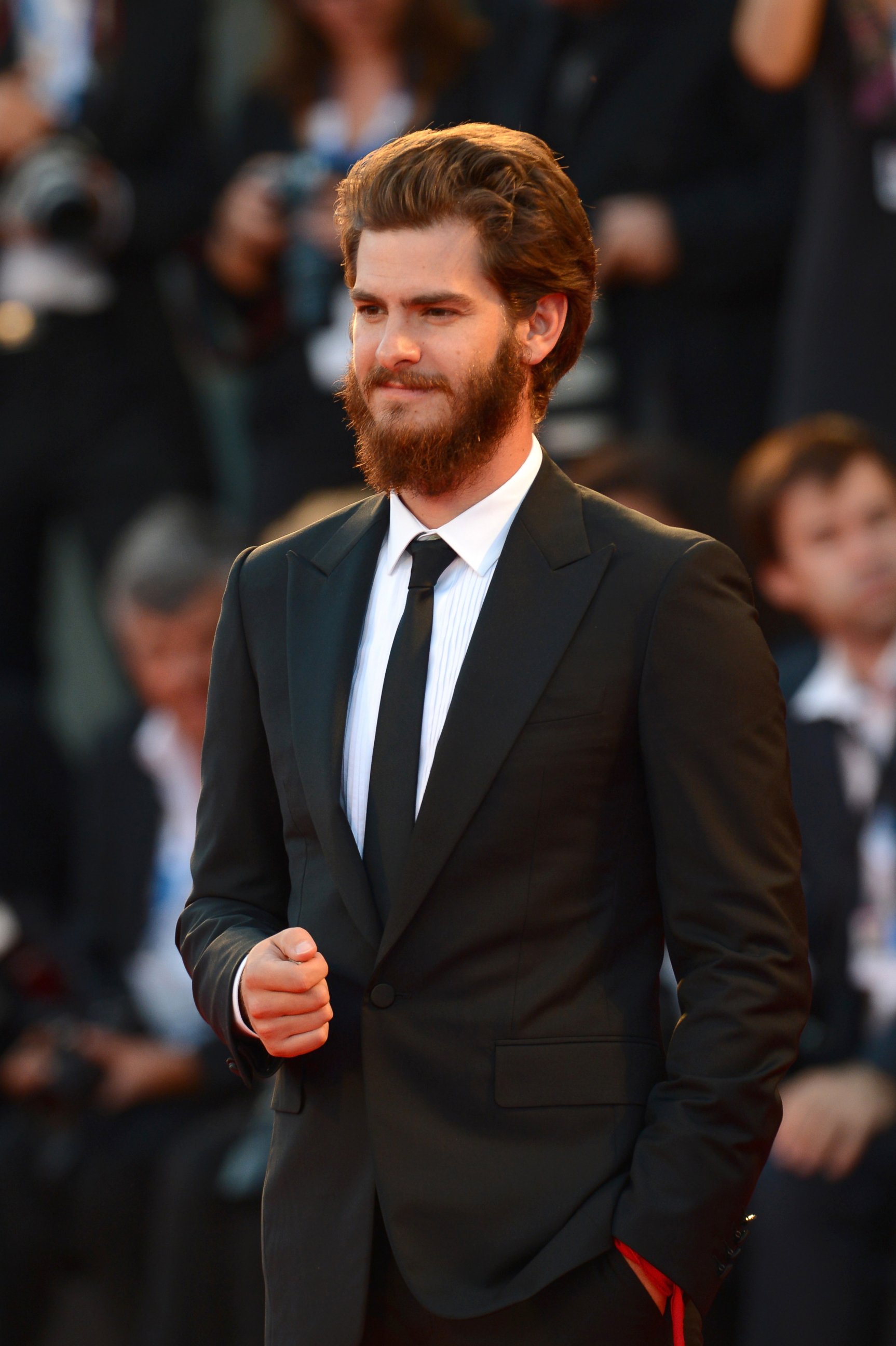 Andrew Garfield Arrives In Venice With A Huge Beard Picture 71st