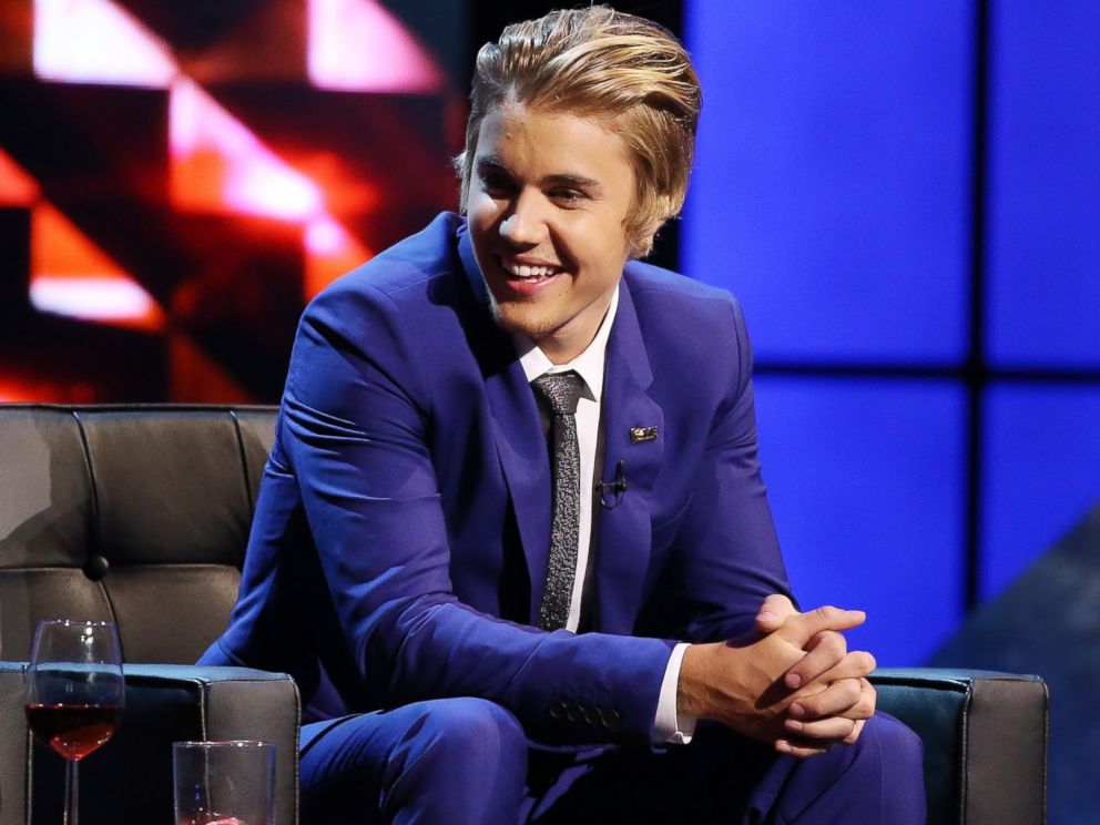 PHOTO: Justin Bieber onstage during Comedy Central Roast of Justin Bieber held at Sony Picture Studios, March 14, 2015 in Los Angeles.
