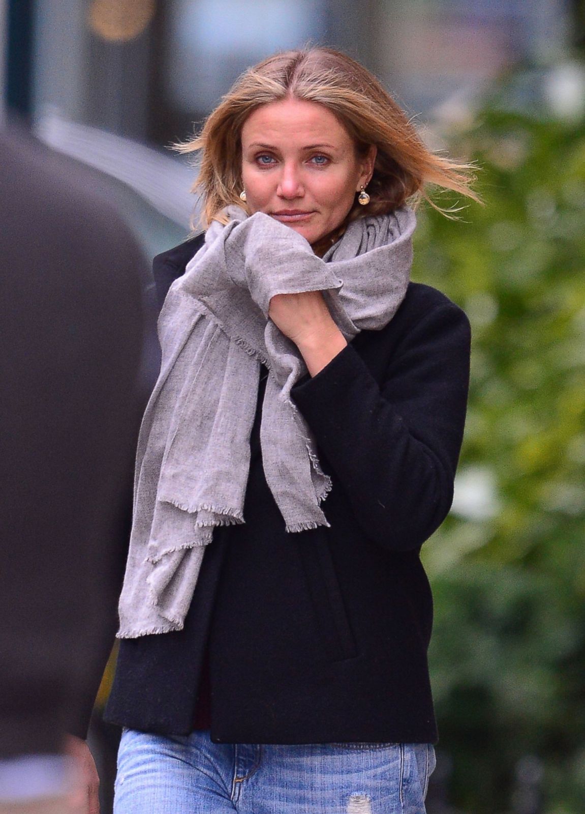 Cameron Diaz Braces For Winter Picture  November's Top Celebrity Pictures  - ABC News