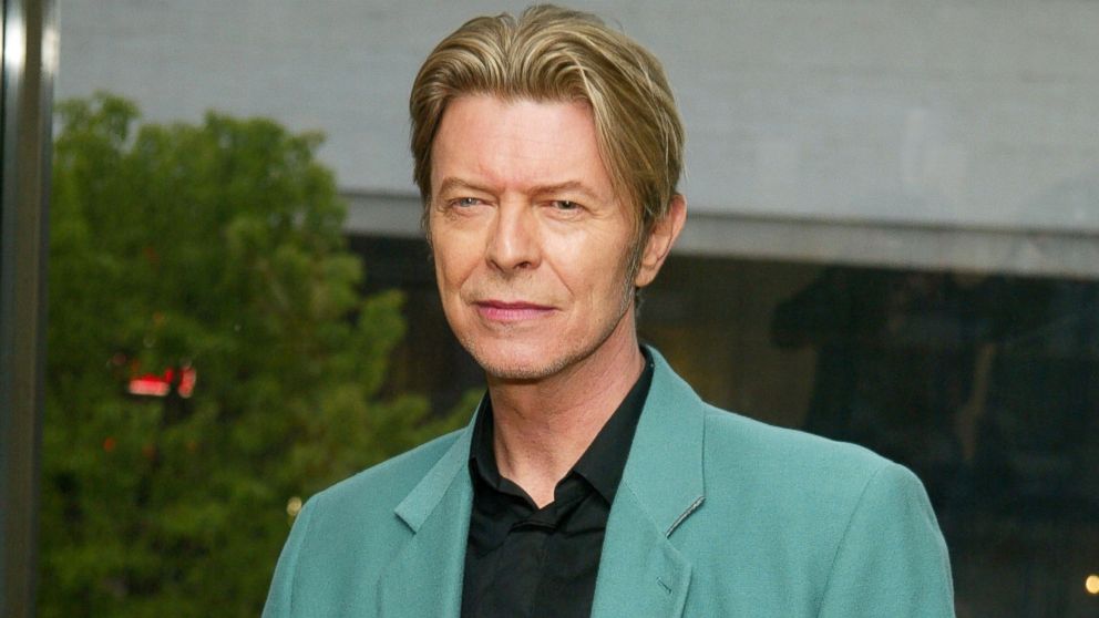 David Bowie stands backstage at the Film Society of Lincoln Center's Tribute to Susan Sarandon at Avery Fisher Hall, May 5, 2003, in New York City.