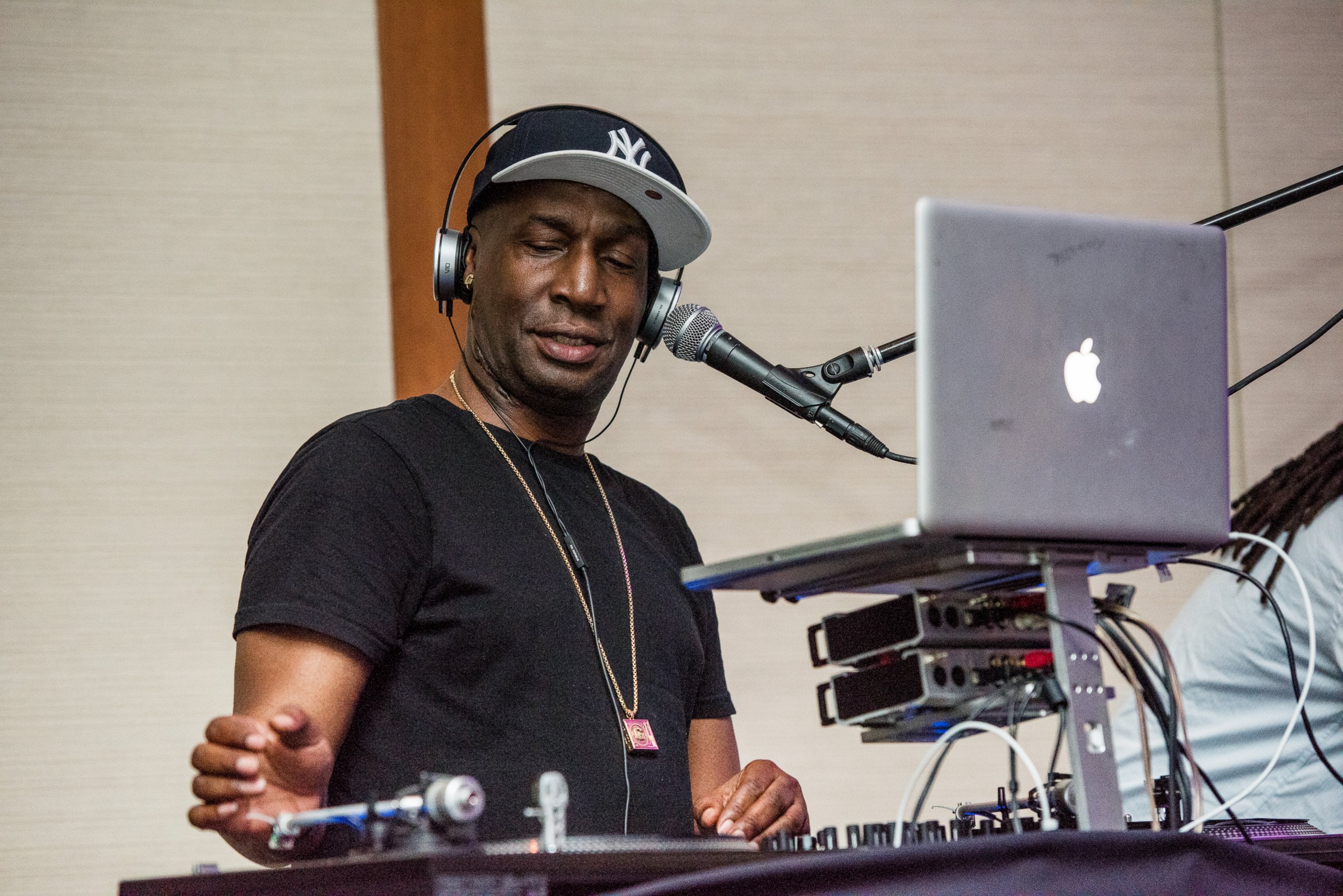 Grandmaster Flash Reveals His Father Inspired Him to Build a DJ Setup