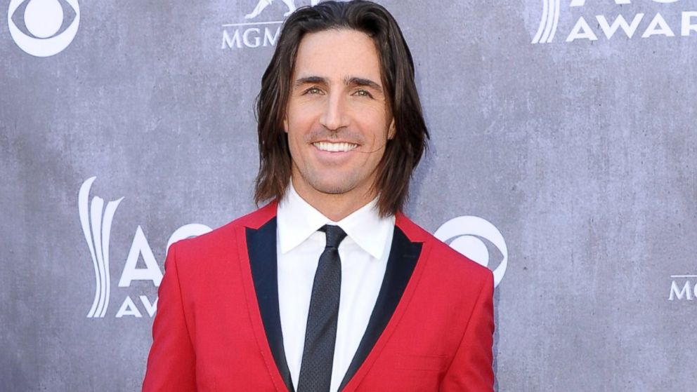 Jake Owen arrives at the 49th Annual Academy Of Country Music Awards at the MGM Grand Hotel and Casino, April 6, 2014, in Las Vegas.