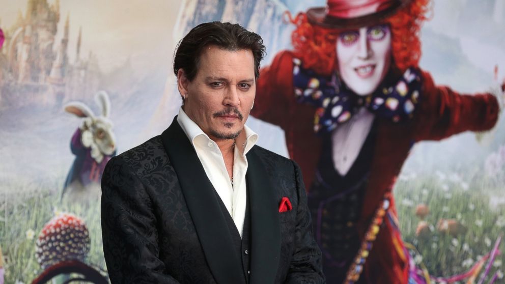 Johnny Depp Surprises Fans at Disneyland as Mad Hatter - ABC News