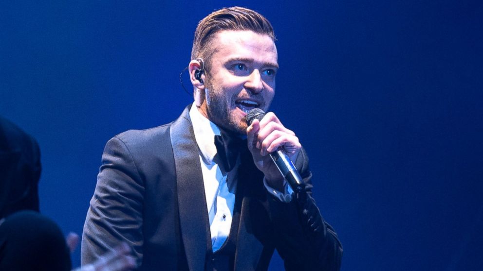 PHOTO: Justin Timberlake performs at Stade de France in Paris, April 26, 2014.