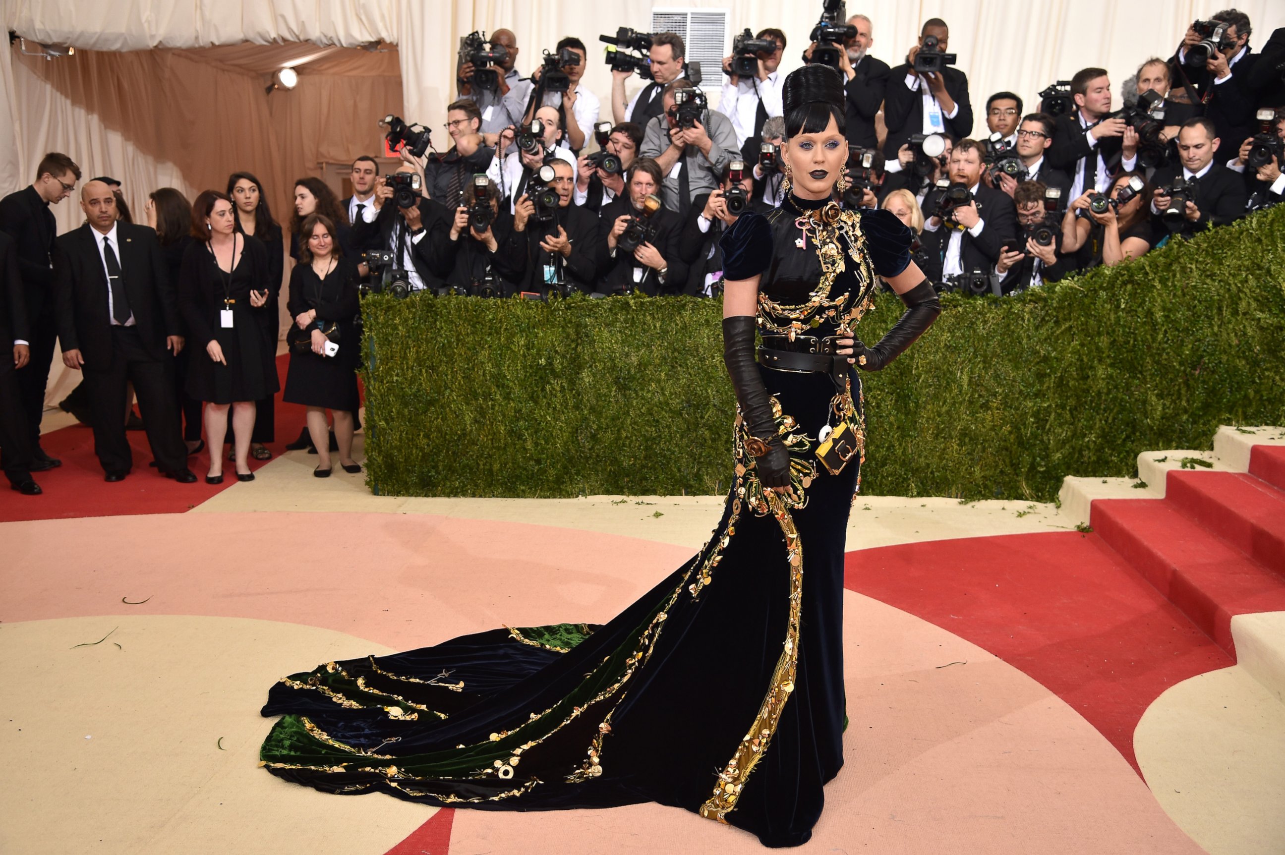 PHOTO: Katy Perry attends the "Manus x Machina: Fashion In An Age Of Technology" Costume Institute Gala at Metropolitan Museum of Art, May 2, 2016, in New York.