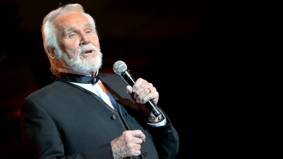 PHOTO: Kenny Rogers performs onstage during Muhammad Ali's Celebrity Fight Night XX held at the JW Marriott Desert Ridge Resort & Spa, April 12, 2014, in Phoenix.