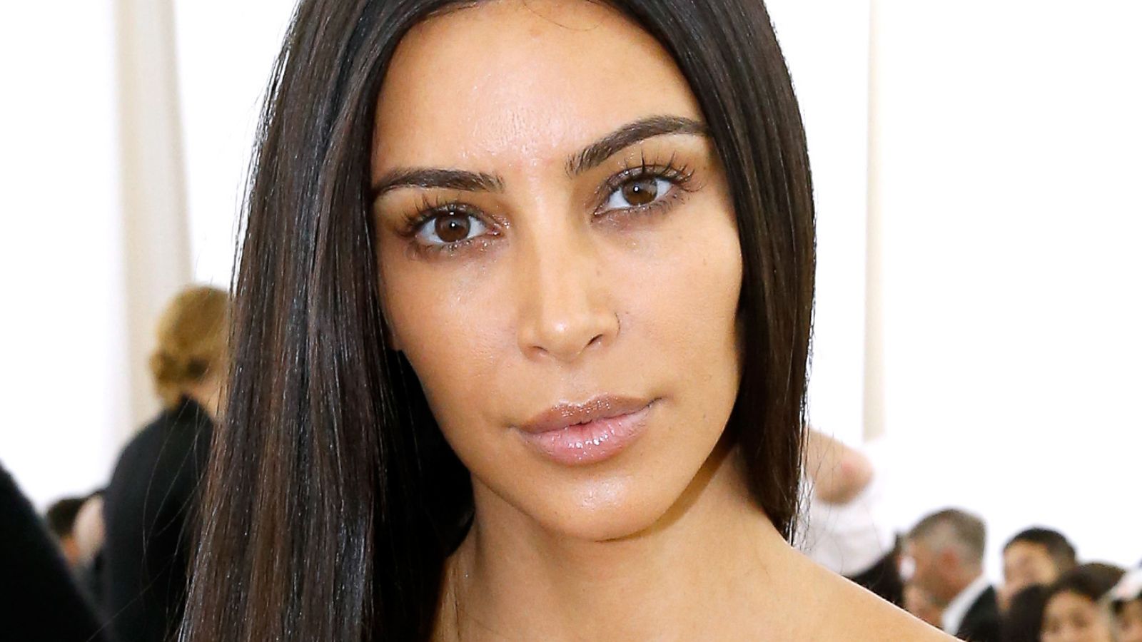 West Is Latest Celebrity to Without Makeup - ABC News