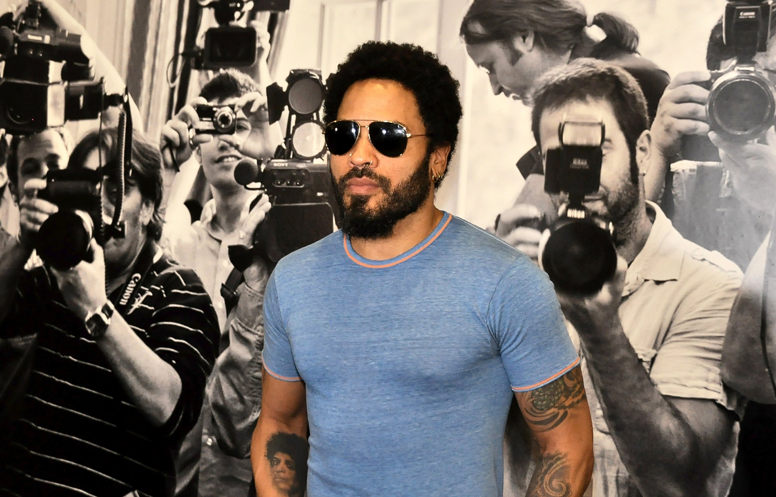 Lenny Kravitz Shows Off His Tattoos in Vienna Picture August Top