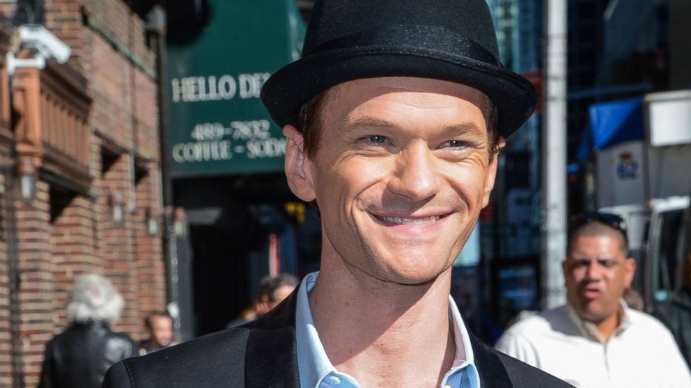PHOTO: Neil Patrick Harris leaves a "Late Show With David Letterman" taping at the Ed Sullivan Theater in New York, April 24, 2014.