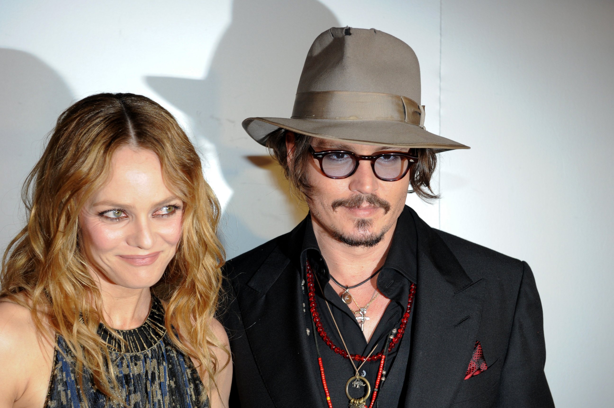 PHOTO: Vanessa Paradis and Johnny Depp arrive at the Figaro Madame/Chanel dinner during the 63rd Cannes Film Festival, May 18, 2010, in Cannes.
