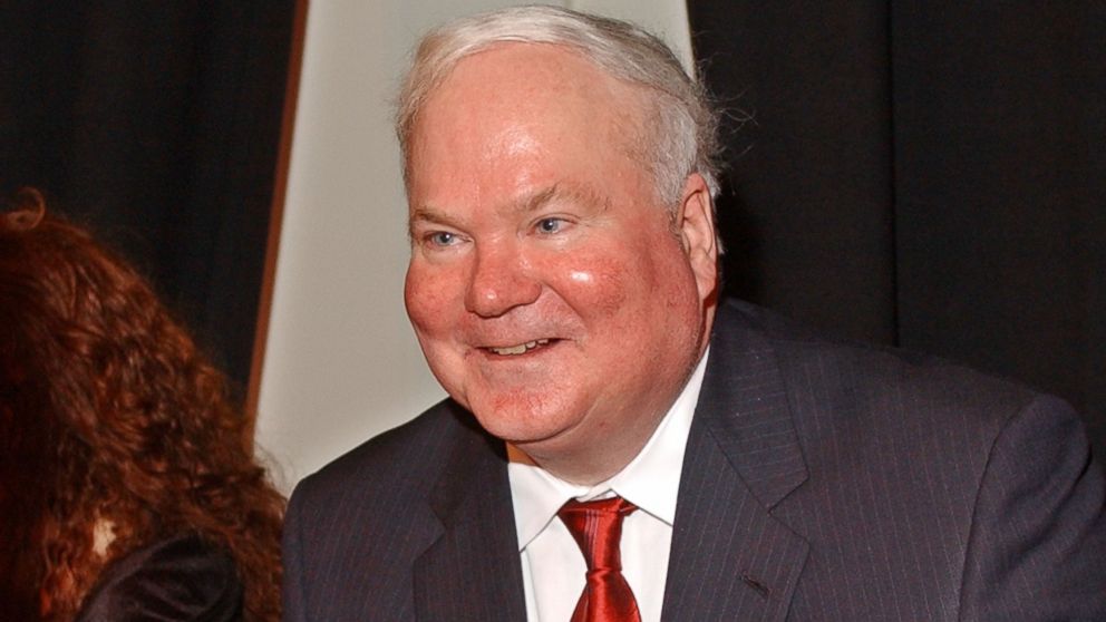 Author Pat Conroy attends a benefit reading for actor Frank Muller at Town Hall, Feb. 2, 2002 in New York City.