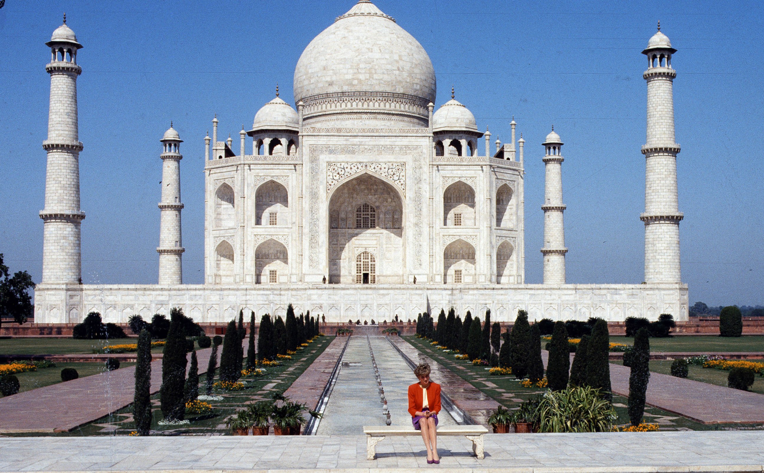 PHOTO:Princess Diana poses at the Taj Mahal during her visit in Agra, India, Feb. 11, 1992.  