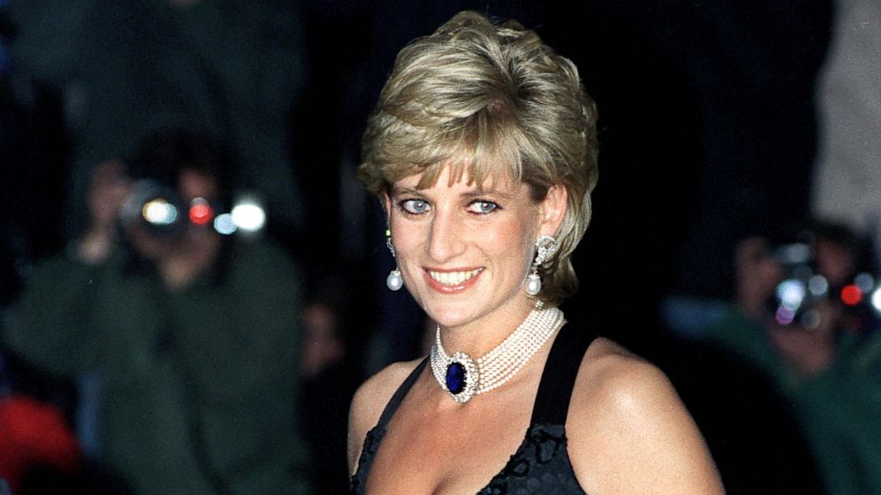 Diana, Princess of Wales attends a gala evening in aid of cancer research at Bridgewater House, London.