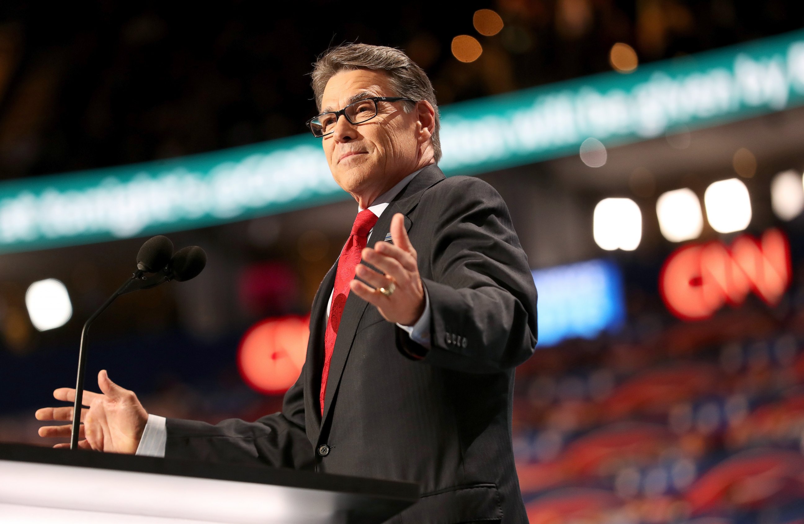 PHOTO: Rick Perry delivers a speech on the first day of the Republican National Convention, July 18, 2016, in Cleveland, Ohio.