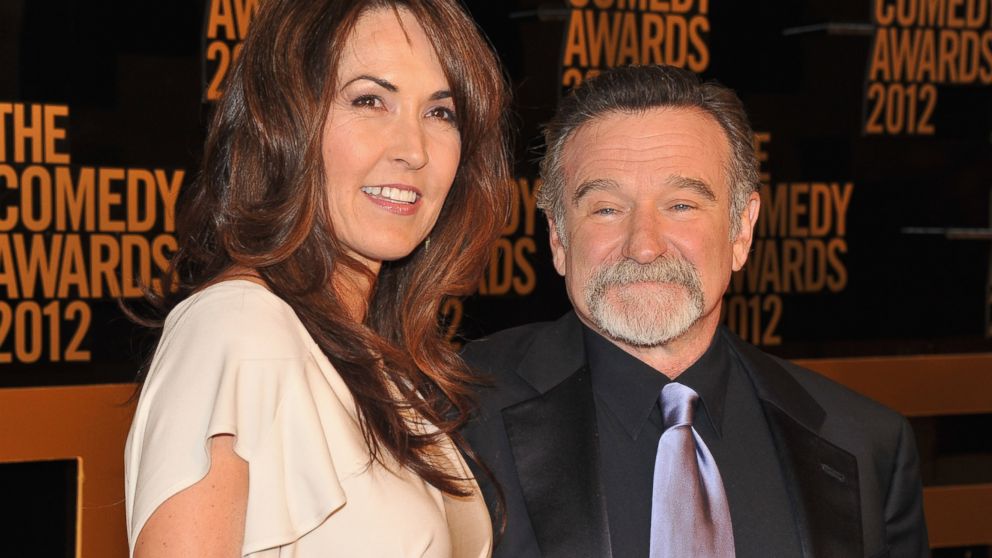 PHOTO: Susan Schneider and Robin Williams attend The Comedy Awards 2012