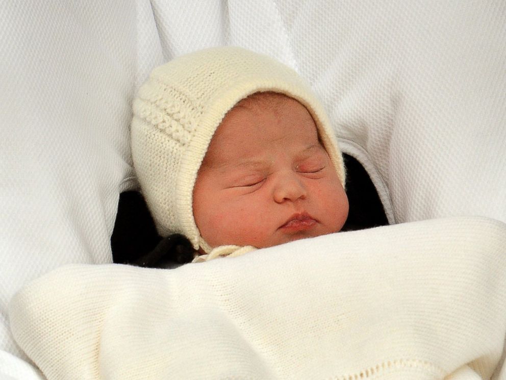 PHOTO: Catherine, Duchess of Cambridge and Prince William, Duke of Cambridge depart the Lindo Wing with their newborn daughter at St Marys Hospital on May 2, 2015 in London, England.