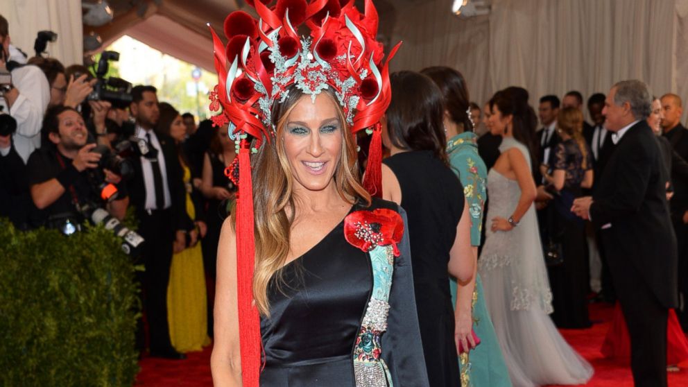 Sarah Jessica Parker arrives at The Metropolitan Museum of Art's Costume Institute benefit gala celebrating "China: Through the Looking Glass" in New York, May 4, 2015.